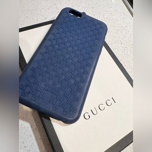 BNIB Gucci phone cass